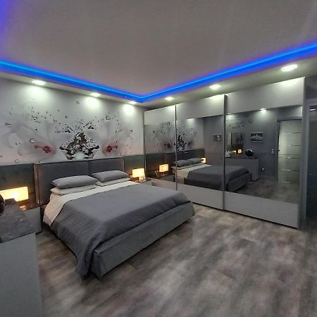 Casa Mika Hotel Прочида Екстериор снимка